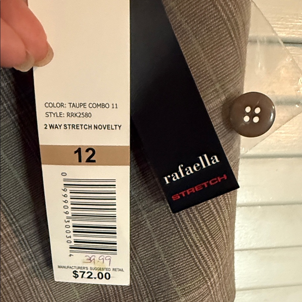 Rafaella Women's Beige Checkered Trousers - Picture 4 of 7